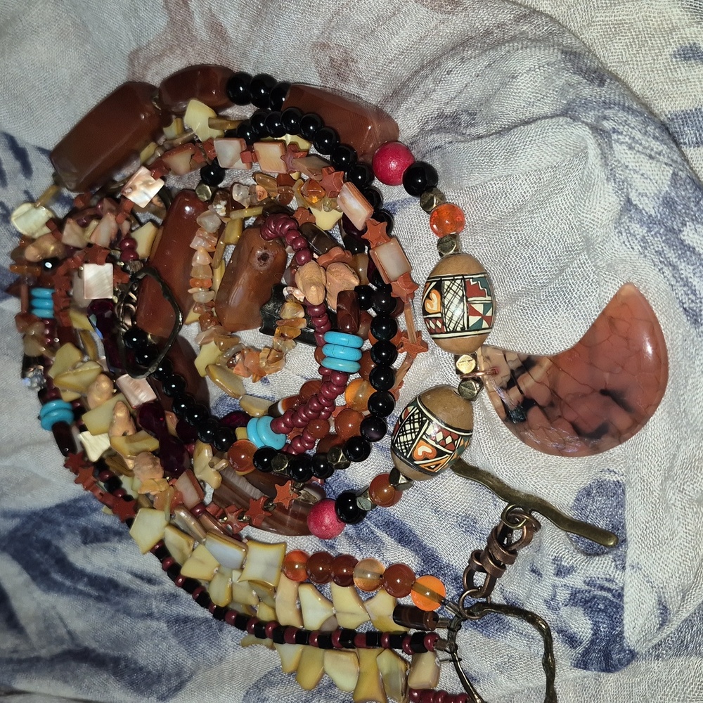 CARNELIAN NECKLACE